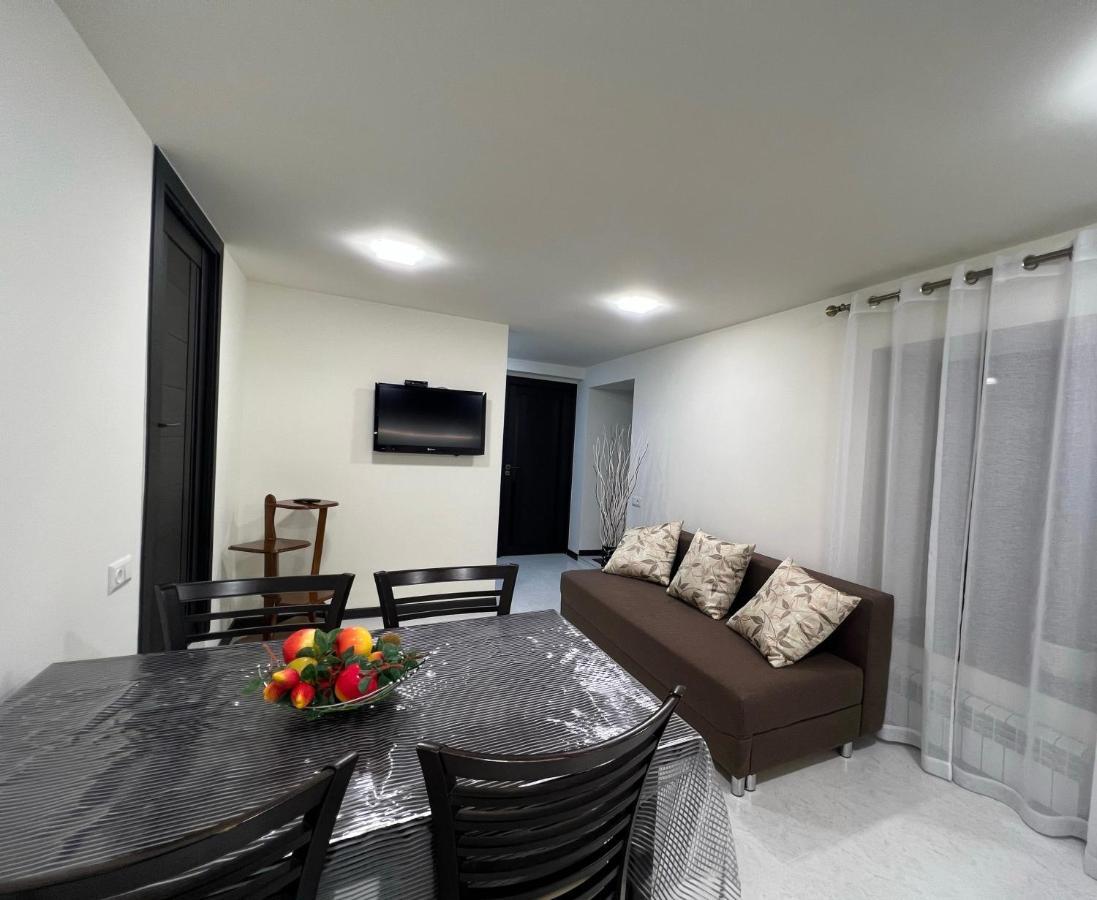 Cosy flat Apartamento Erevan Exterior foto